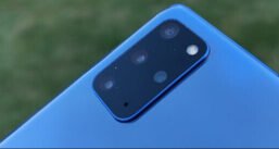 Imagem de: Samsung é processada por defeito no vidro da câmera da linha Galaxy S20