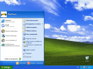 Interface do Windows XP após a instalação da ISO.