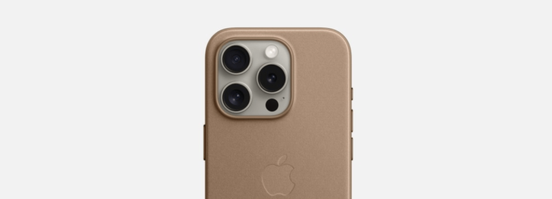 Imagem de: iPhone 15 Pro: Cor do acabamento de titânio pode mudar ao segurar o aparelho