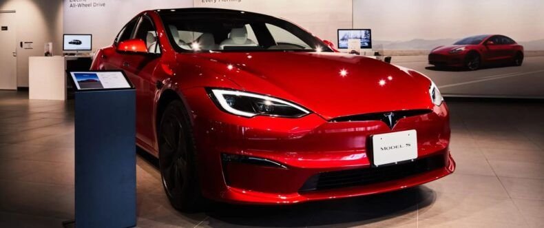 Imagem de: Queda nas entregas faz Tesla perder valor de mercado