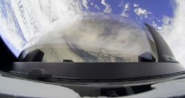 Crew Dragon no Espaço