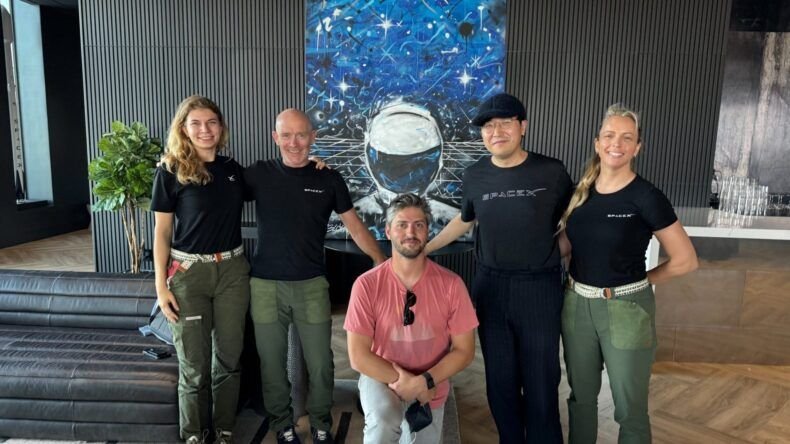 SPACEX FRAM2 CREW