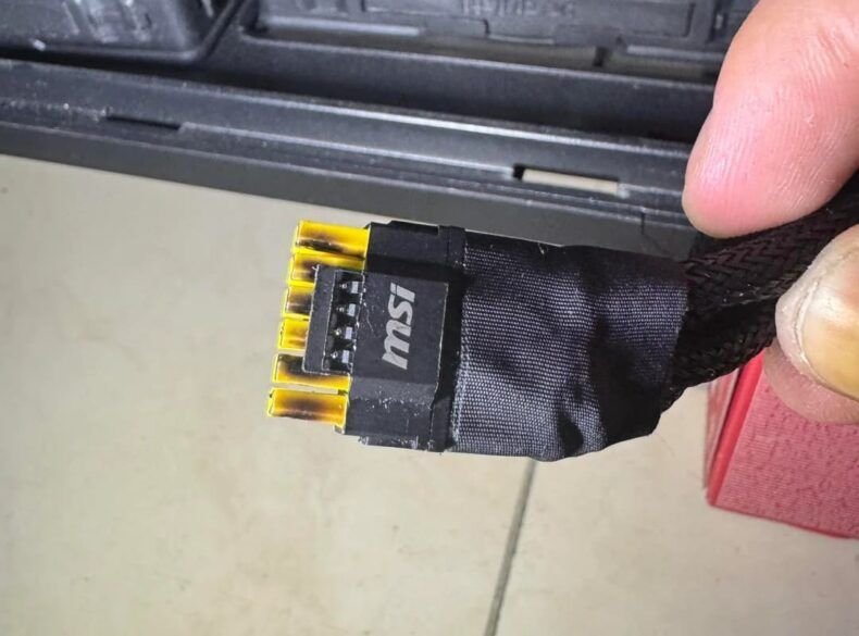 MSI conector de 12 pinos queimado