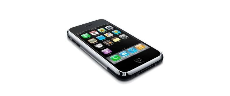 Imagem de: iPhone de 20 anos terá design de vidro e será "só tela"