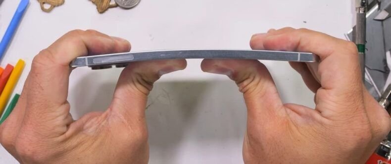 Imagem de: Galaxy S25 Edge: bonito, mas frágil nos testes de queda