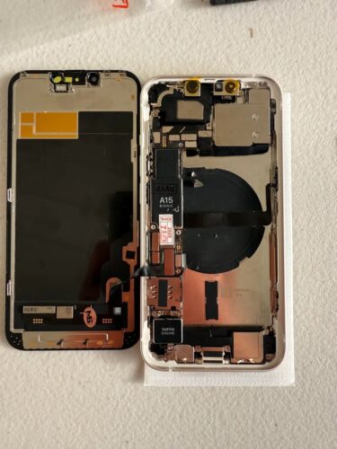 Montando um iPhone 13 usando peças compradas no AliExpress - Imagem 2