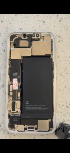 Montando um iPhone 13 usando peças compradas no AliExpress - Imagem 3