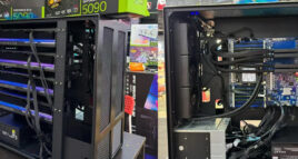 PC com quatro GPUs RTX 5090 e duas fontes de 2400W