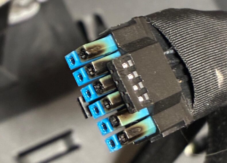 Conector de 16 pinos queimado da Sapphire RX 9070 XT Nitro