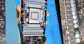 GIGABYTE RTX 5090 com dois furos