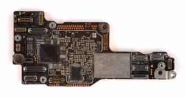 Placa lógica do iPhone 17 Pro com armazenamento Kioxia