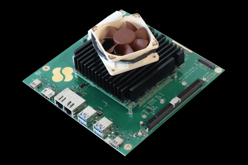 AMD Ryzen CoM6 na horizontal com dissipador de calor e ventoinha