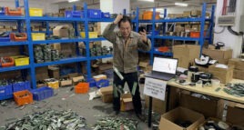 Vendedor de Memória RAM na China