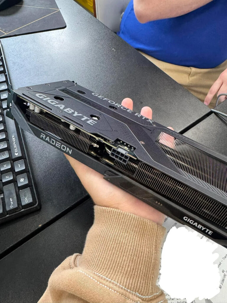 GIGABYTE RTX 5060 Ti Radeon