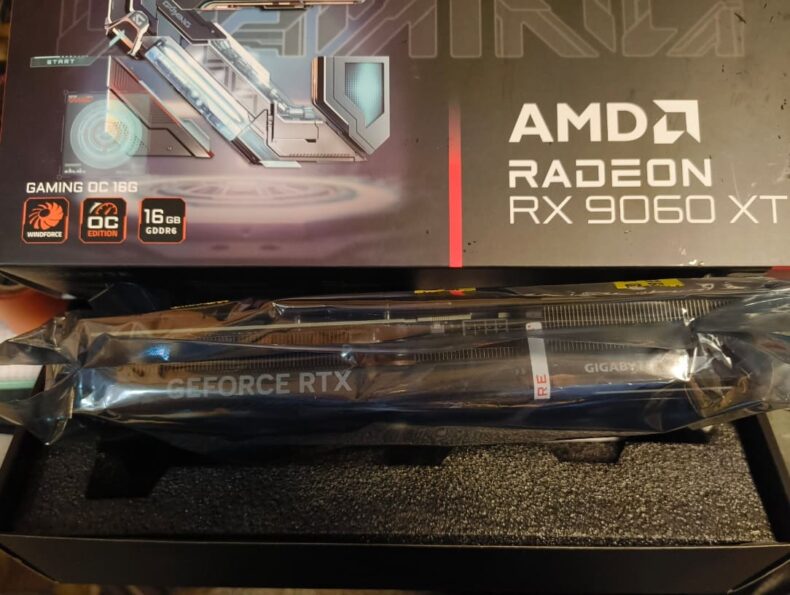 GIGABYTE Radeon RX 9060 XT GeForce RTX