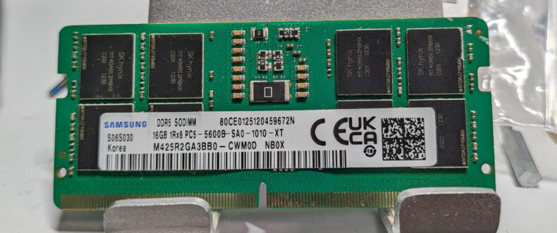 Imagem de: Memórias DDR5 falsas invadem o mercado de PCs com chips de plástico em meio à alta nos preços