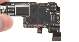 Placa lógica do iPhone 17 Pro Max