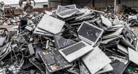 Imagem de: Empresa estaria destruindo mais de 100 MacBook Pro com 48 GB de RAM após demissões